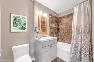 2251 W St Paul Ave, Chicago, IL 60647 - Photo 23