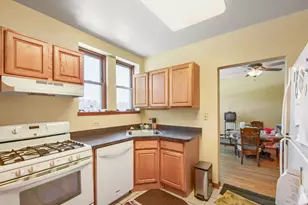 10943 S Longwood Dr, Chicago, IL 60643 - Photo 7
