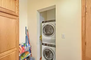 10943 S Longwood Dr, Chicago, IL 60643 - Photo 15