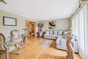 1212 Grove Ave, Addison, IL 60101 - Photo 11