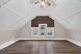 110 W 3rd St, Belvidere, IL 61008 - Photo 11