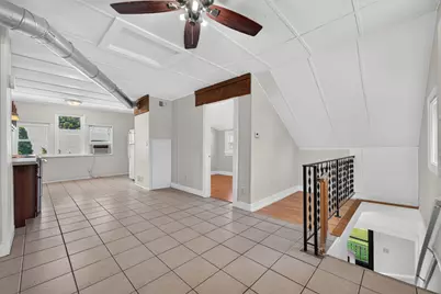 110 W 3rd Street, Belvidere, IL 61008 - Photo 5
