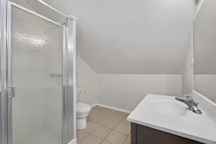 110 W 3rd St, Belvidere, IL 61008 - Photo 9
