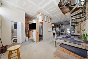 743 N Avers Ave, Chicago, IL 60651 - Photo 11