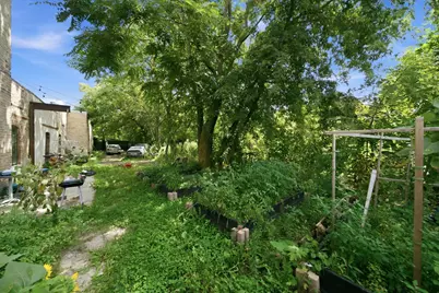 743 N Avers Avenue, Chicago, IL 60651 - Photo 19