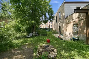 743 N Avers Ave, Chicago, IL 60651 - Photo 21