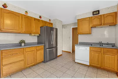 9123 Lamon Avenue N #D, Skokie, IL 60077 - Photo 9