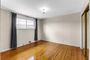 9123 Lamon Ave N, Skokie, IL 60077 - Photo 11