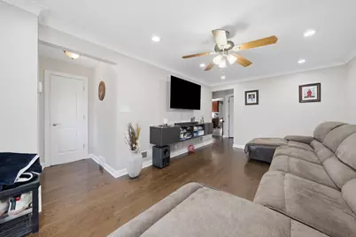 6038 S Komensky Avenue, Chicago, IL 60629 - Photo 5