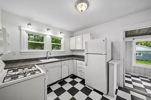 208 N Grant St, Westmont, IL 60559 - Photo 9
