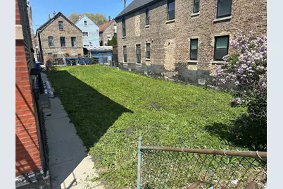 924 W 32nd Place, Chicago, IL 60608 - Photo 3