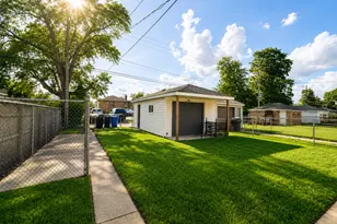 12520 S Yale Ave, Chicago, IL 60628 - Photo 15