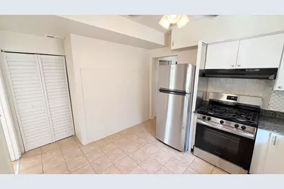 5706 N Maplewood Avenue #1, Chicago, IL 60659 - Photo 3