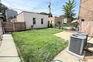 5706 N Maplewood Ave, Chicago, IL 60659 - Photo 13