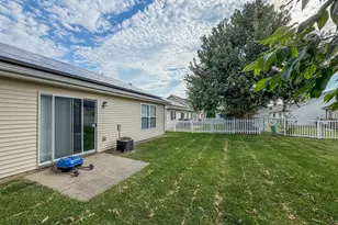 711 Newton Dr, Champaign, IL 61822 - Photo 25
