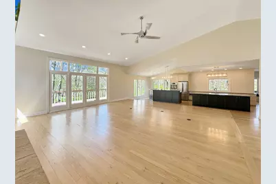 1669 Barberry Circle, Freeport, IL 61032 - Photo 9