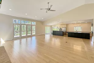 1669 Barberry Cir, Freeport, IL 61032 - Photo 9