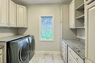 1669 Barberry Cir, Freeport, IL 61032 - Photo 21