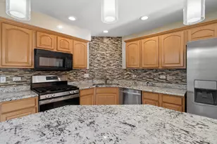 3110 Reflection Dr, Naperville, IL 60564 - Photo 5