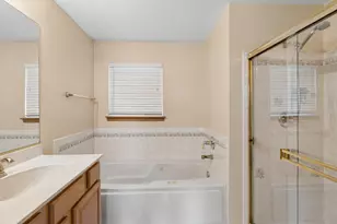 3110 Reflection Dr, Naperville, IL 60564 - Photo 17