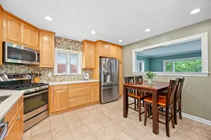 519 Byron Ct, Wheaton, IL 60187 - Photo 9