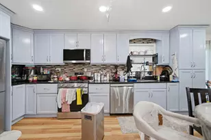 9342 S 76th Ave, Hickory Hills, IL 60457 - Photo 17