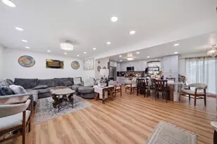 9342 S 76th Ave, Hickory Hills, IL 60457 - Photo 3