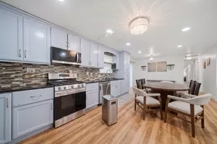 9342 S 76th Ave, Hickory Hills, IL 60457 - Photo 9