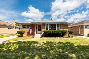 7046 W Cleveland St, Niles, IL 60714 - Photo 1