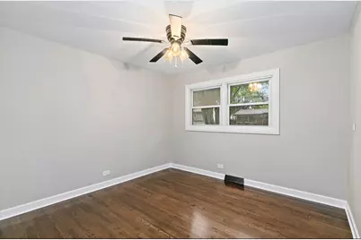 671 W Saint Aubin Drive, Addison, IL 60101 - Photo 11