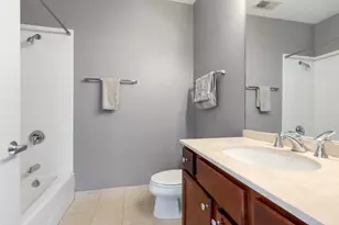 859 W Erie St, Chicago, IL 60642 - Photo 11