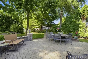 1129 Sunnybrook Dr, Naperville, IL 60540 - Photo 3