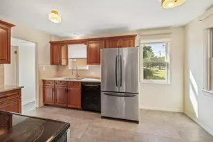 361 Bryant Ave, Glen Ellyn, IL 60137 - Photo 3