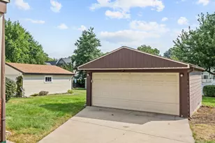 361 Bryant Ave, Glen Ellyn, IL 60137 - Photo 21
