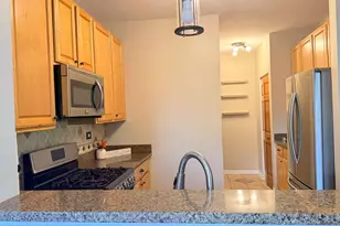 2437 Oneida Ln, Naperville, IL 60563 - Photo 7