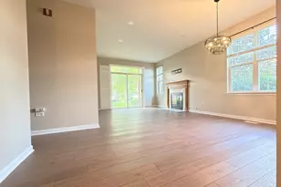 2437 Oneida Ln, Naperville, IL 60563 - Photo 9