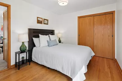 6905 W Leland Avenue, Harwood Heights, IL 60706 - Photo 11