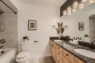 1670 N Claremont Ave, Chicago, IL 60647 - Photo 15