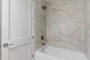 6414 N Francisco Ave, Chicago, IL 60645 - Photo 15