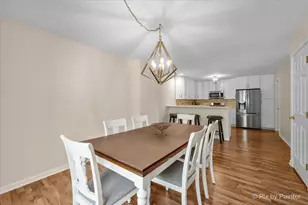 624 Daisy Ln, Roselle, IL 60172 - Photo 5