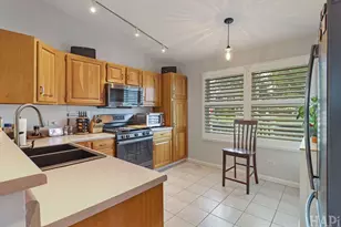 385 Northgate Rd, Lindenhurst, IL 60046 - Photo 5