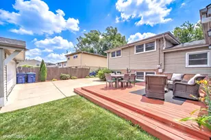 148 Jeffery Ln, Des Plaines, IL 60018 - Photo 31