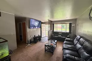 608 Ann Ln, University Park, IL 60484 - Photo 3