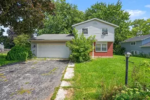 1055 Belle Plaine Ave, Gurnee, IL 60031 - Photo 1