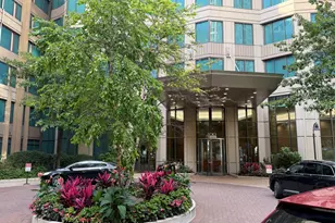 400 N La Salle Dr, Chicago, IL 60654 - Photo 1