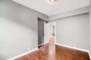 5743 N Ridge Ave, Chicago, IL 60660 - Photo 11