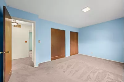 1024 Yorkshire Drive, Hanover Park, IL 60133 - Photo 9