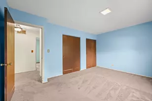 1024 Yorkshire Dr, Hanover Park, IL 60133 - Photo 9