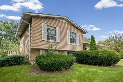 1024 Yorkshire Drive, Hanover Park, IL 60133 - Photo 21