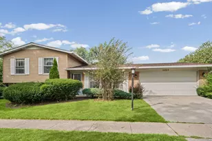 1024 Yorkshire Dr, Hanover Park, IL 60133 - Photo 1